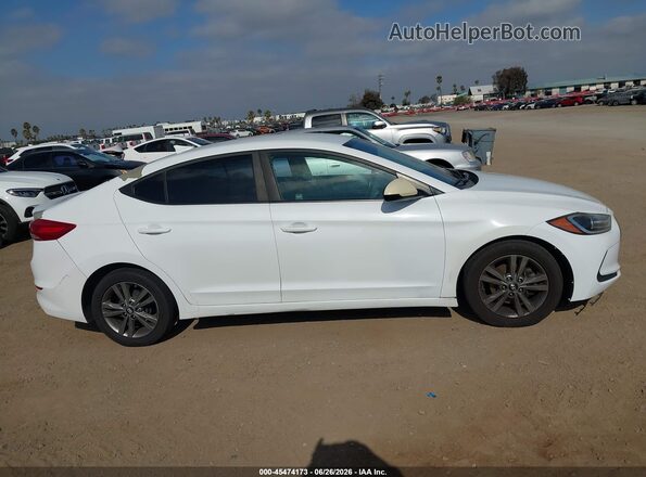 5NPD84LF1HH011136 2017 HYUNDAI ELANTRA White Սալոնի 360 աստիճան տեսք