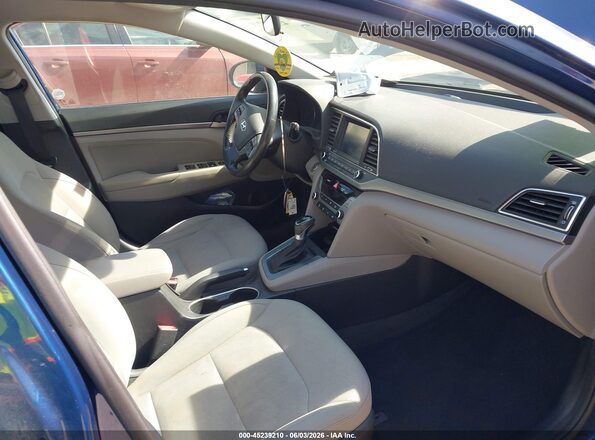 5NPD84LF1HH031354 2017 HYUNDAI ELANTRA Blue Вид салону спереду