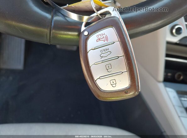 5NPD84LF1HH031354 2017 HYUNDAI ELANTRA Blue Вид панелі приладів