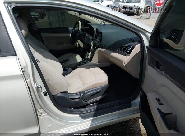 5NPD84LF1HH118459 2017 HYUNDAI ELANTRA Желто-коричневый Вид салона спереди