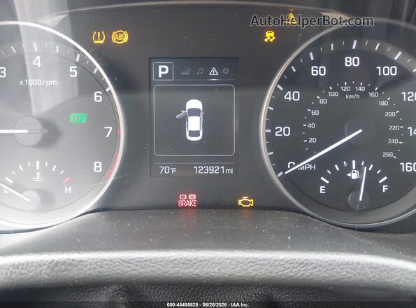 5NPD84LF1JH240292 2018 HYUNDAI ELANTRA White 