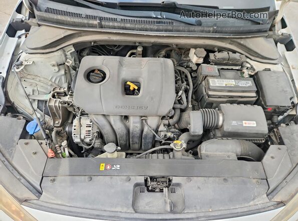 5NPD84LF1KH419496 2019 HYUNDAI ELANTRA White Vista interior trasera