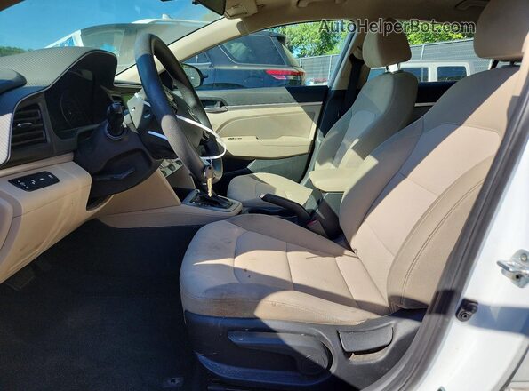 5NPD84LF1KH485692 2019 HYUNDAI ELANTRA White Front interior view
