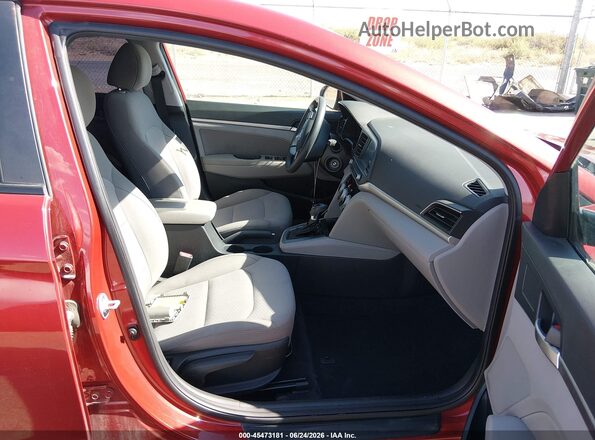 5NPD84LF1KH488835 2019 HYUNDAI ELANTRA Red Вид салону спереду