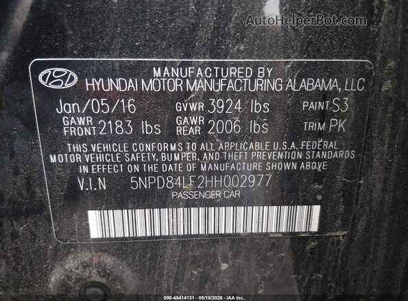 5NPD84LF2HH002977 2017 HYUNDAI ELANTRA Black Widok komory silnika