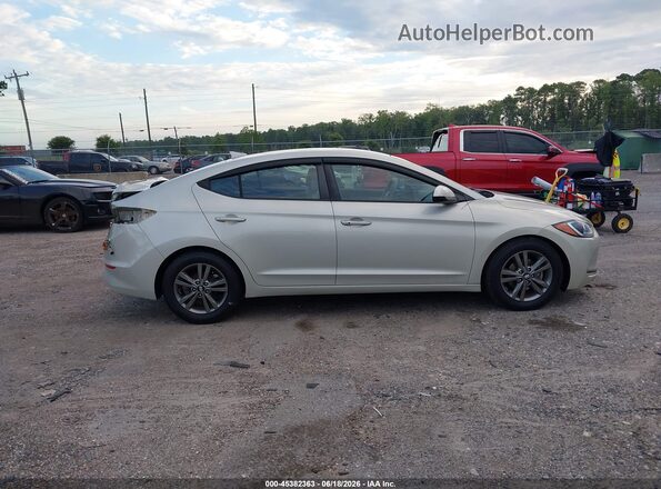 5NPD84LF2HH014062 2017 HYUNDAI ELANTRA Champagne Вид задньої частини салону