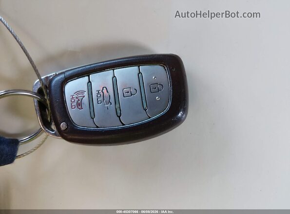 5NPD84LF2HH020055 2017 HYUNDAI ELANTRA White Widok deski rozdzielczej