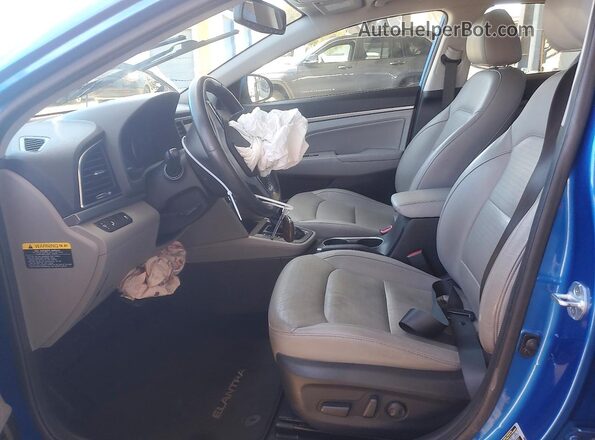 5NPD84LF2HH080255 2017 HYUNDAI ELANTRA Blue Front interior view