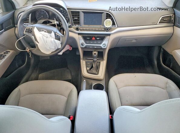 5NPD84LF2HH083561 2017 HYUNDAI ELANTRA Серебряный Вид панели приборов