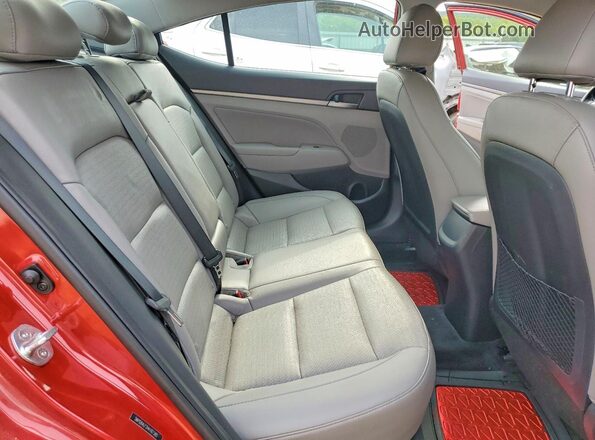 5NPD84LF2HH187385 2017 HYUNDAI ELANTRA Красный Вид задних сидений