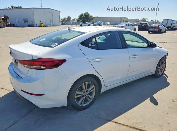 5NPD84LF2JH320300 2018 HYUNDAI ELANTRA White 