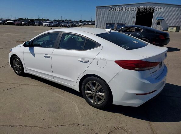 5NPD84LF2JH320300 2018 HYUNDAI ELANTRA White 