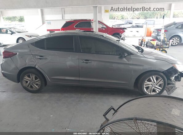 5NPD84LF2KH416607 2019 HYUNDAI ELANTRA Gray Rear interior view