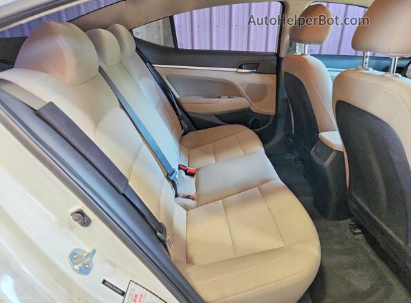 5NPD84LF2KH446643 2019 HYUNDAI ELANTRA White Հետևի նստատեղերի տեսք