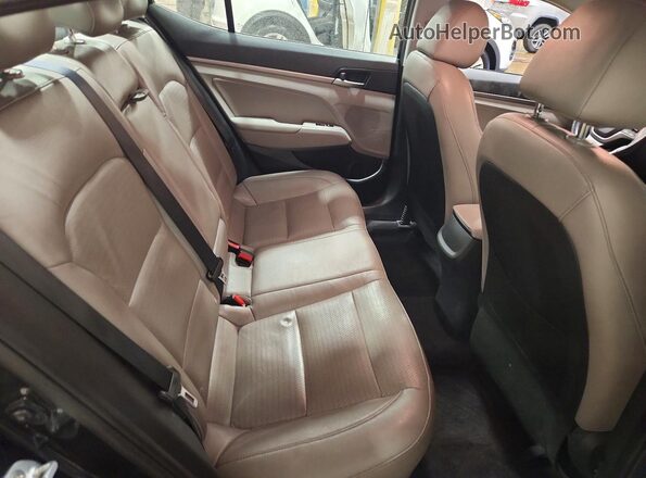 5NPD84LF3HH067465 2017 HYUNDAI ELANTRA Black Vista de los asientos traseros