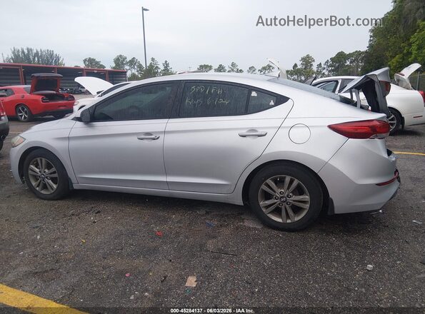 5NPD84LF3HH157909 2017 HYUNDAI ELANTRA Gray Вид задньої частини салону