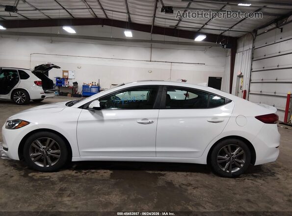 5NPD84LF3HH186181 2017 HYUNDAI ELANTRA Белый Панорамный вид салона 360°