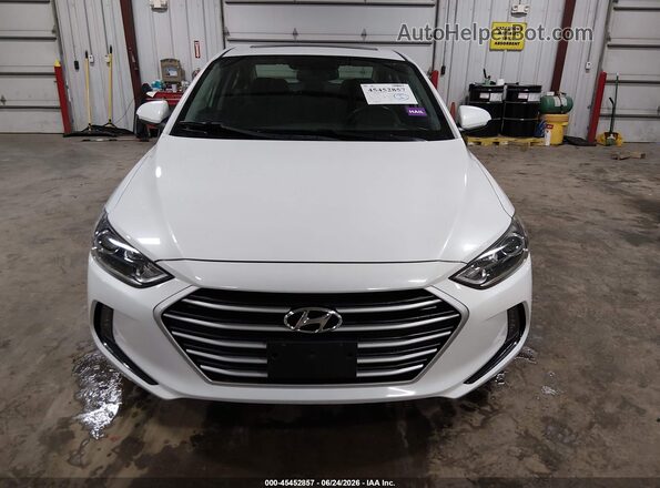 5NPD84LF3HH186181 2017 HYUNDAI ELANTRA Белый Вид щитка приборов