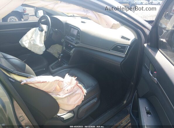 5NPD84LF3JH358831 2018 HYUNDAI ELANTRA Gray Вид салону спереду