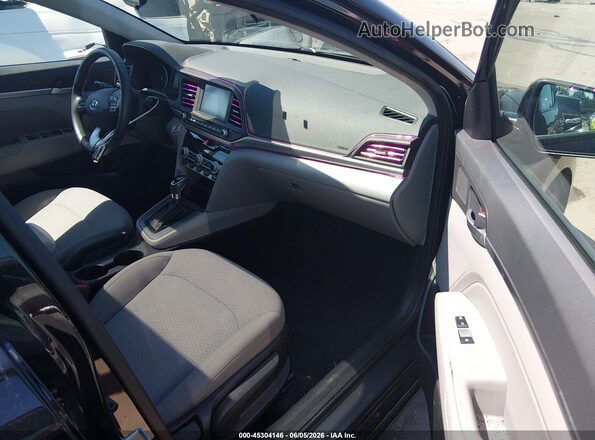 5NPD84LF3KH456243 2019 HYUNDAI ELANTRA Черный Вид салона спереди