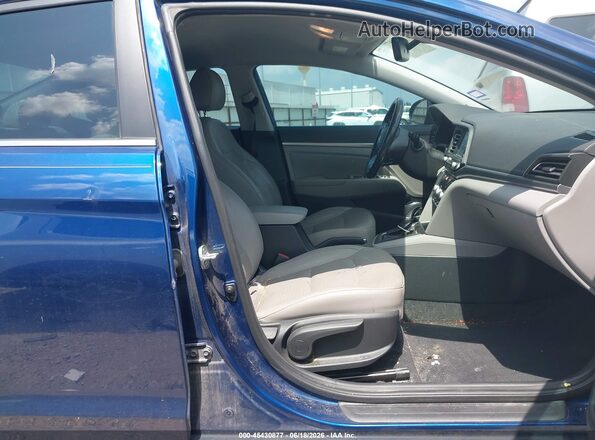 5NPD84LF3LH527443 2020 HYUNDAI ELANTRA Blue წინა სალონის ხედი