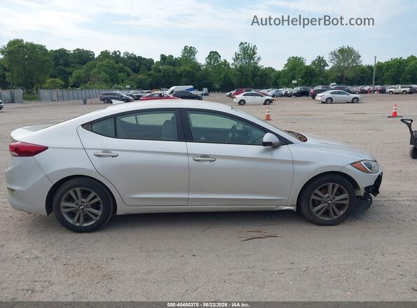 5NPD84LF4HH009199 2017 HYUNDAI ELANTRA Silver Սալոնի հետևի տեսք