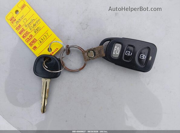 5NPD84LF4HH123137 2017 HYUNDAI ELANTRA Red Widok deski rozdzielczej