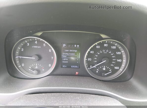 5NPD84LF4HH133084 2017 HYUNDAI ELANTRA Red Widok tylnych siedzeń
