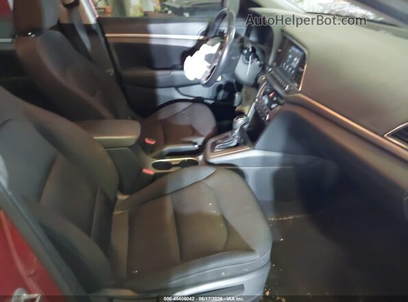 5NPD84LF4HH173858 2017 HYUNDAI ELANTRA Red Вид салону спереду