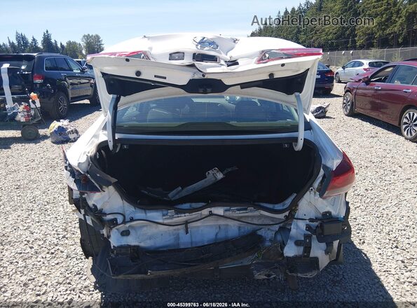 5NPD84LF4JH242358 2018 HYUNDAI ELANTRA White 