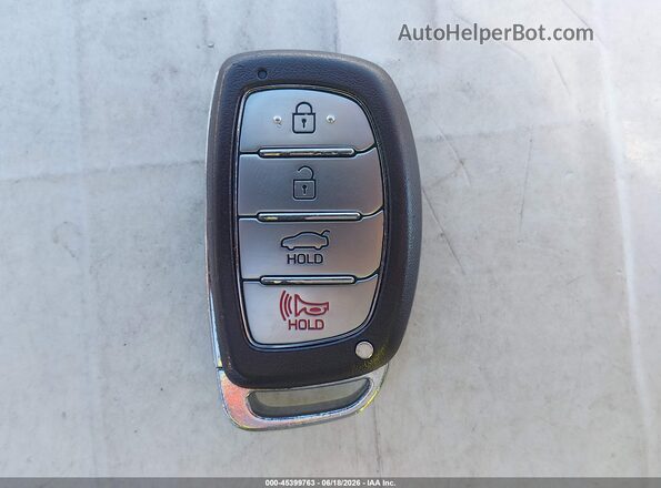 5NPD84LF4JH242358 2018 HYUNDAI ELANTRA White Vista del salpicadero