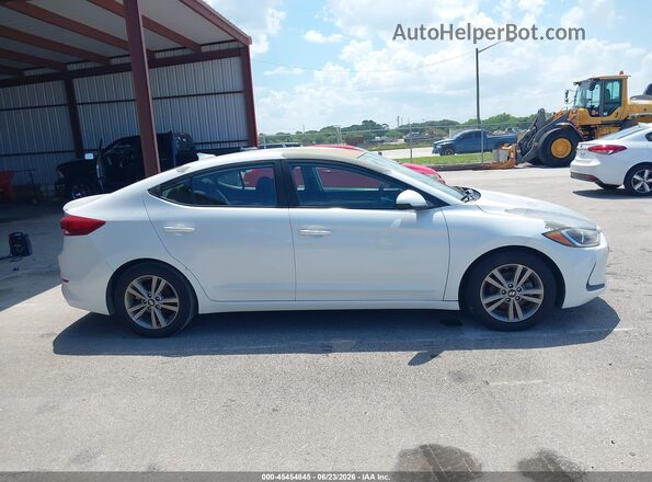 5NPD84LF4JH269477 2018 HYUNDAI ELANTRA White Rear interior view