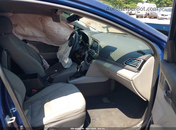 5NPD84LF4JH327992 2018 HYUNDAI ELANTRA Blue Вид салону спереду