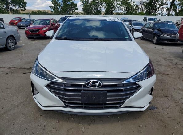 5NPD84LF4LH537009 2020 HYUNDAI ELANTRA Белый Вид спереди