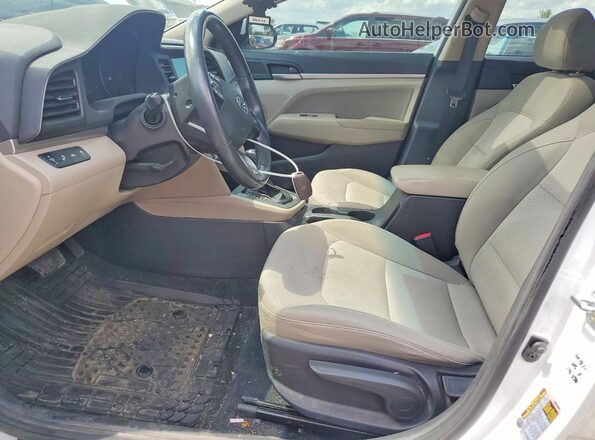 5NPD84LF4LH537009 2020 HYUNDAI ELANTRA Белый Вид салона спереди