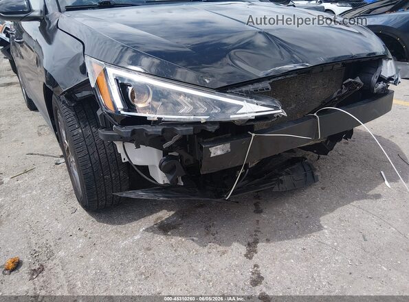 5NPD84LF4LH629589 2020 HYUNDAI ELANTRA Black Widok z przodu