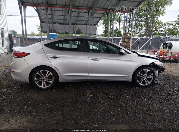 5NPD84LF5HH075356 2017 HYUNDAI ELANTRA Silver Widok wnętrza z tyłu