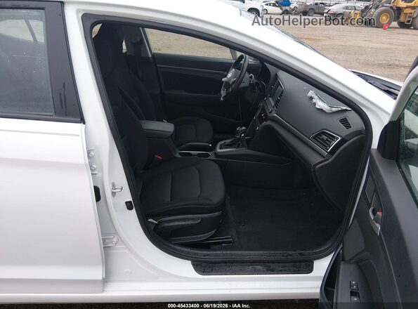 5NPD84LF5HH185310 2017 HYUNDAI ELANTRA White წინა სალონის ხედი