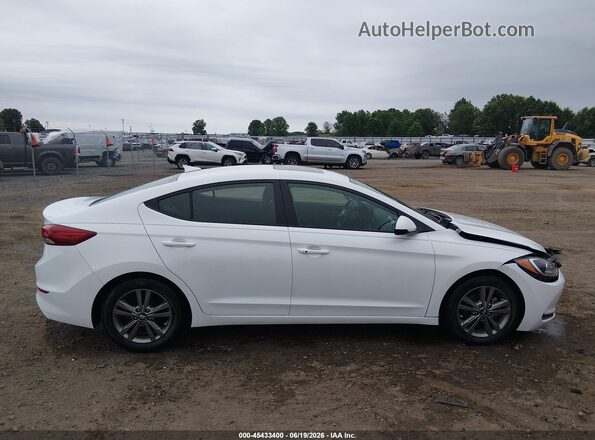 5NPD84LF5HH185310 2017 HYUNDAI ELANTRA White უკანა სალონის ხედი