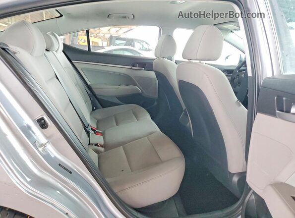 5NPD84LF5HH210965 2017 HYUNDAI ELANTRA Серебряный 