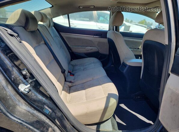 5NPD84LF5JH328827 2018 HYUNDAI ELANTRA Black 