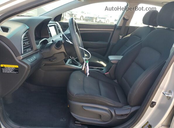 5NPD84LF5JH333686 2018 HYUNDAI ELANTRA Silver Widok wnętrza z przodu