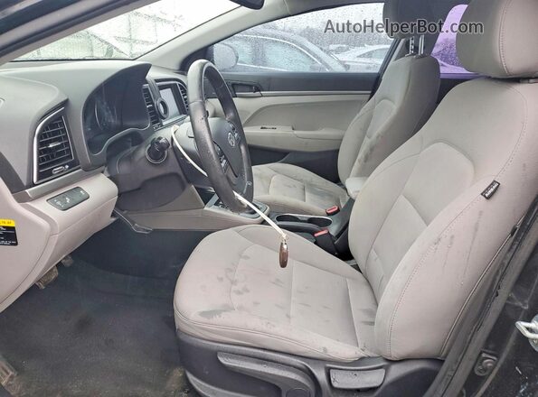 5NPD84LF5JH374870 2018 HYUNDAI ELANTRA Black Front interior view
