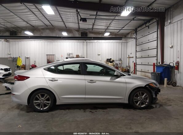 5NPD84LF6HH051650 2017 HYUNDAI ELANTRA Gray Vista interior trasera