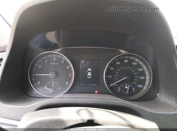 5NPD84LF6JH246945 2018 HYUNDAI ELANTRA White Vista de los asientos traseros