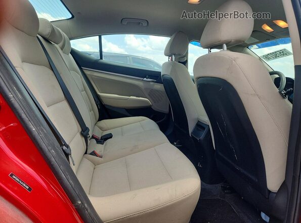 5NPD84LF6JH396408 2018 HYUNDAI ELANTRA Red Widok tylnych siedzeń
