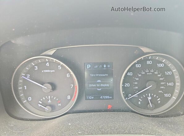 5NPD84LF6JH396408 2018 HYUNDAI ELANTRA Red Widok zestawu wskaźników