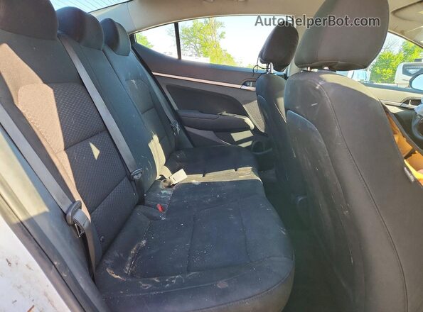 5NPD84LF6KH426363 2019 HYUNDAI ELANTRA White Vista de los asientos traseros
