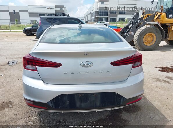 5NPD84LF6KH469553 2019 HYUNDAI ELANTRA Серебряный Вид спереди