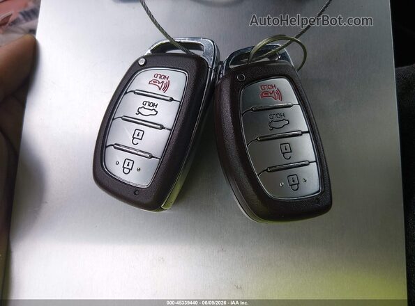 5NPD84LF7HH171828 2017 HYUNDAI ELANTRA Silver Dashboard view